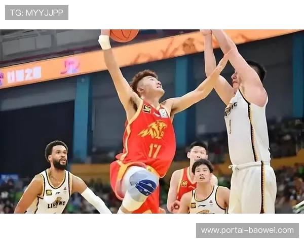 吴骁肩缠绷带单手罚球，诠释广厦夺冠拼搏精神