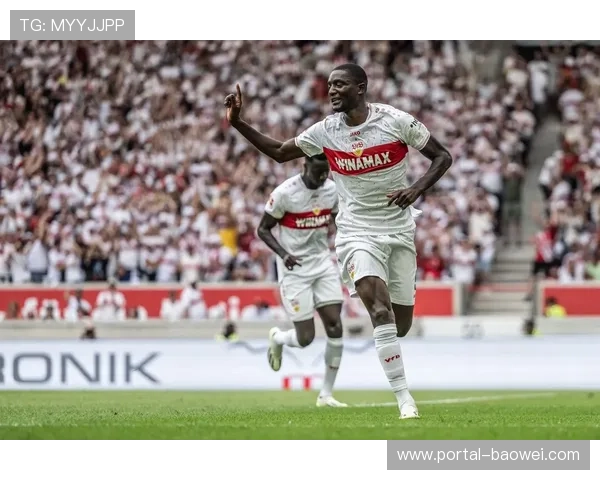 吉拉西点球罚失瞬间，错失帽子戏法掩面遗憾